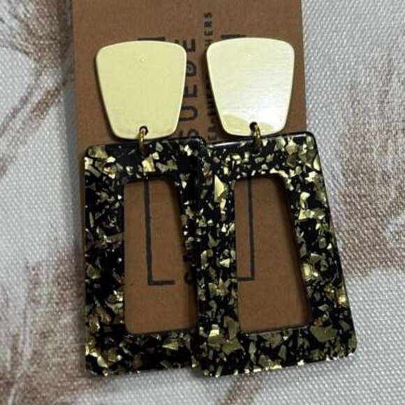 Gold Woven Post Green Resin Half Moon Drop Dangle Earrings - Picture 2 of 4